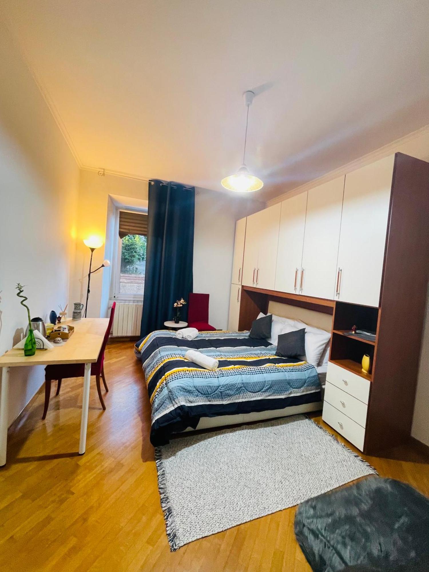 Holiday Colosseum Rome Bed & Breakfast Dış mekan fotoğraf