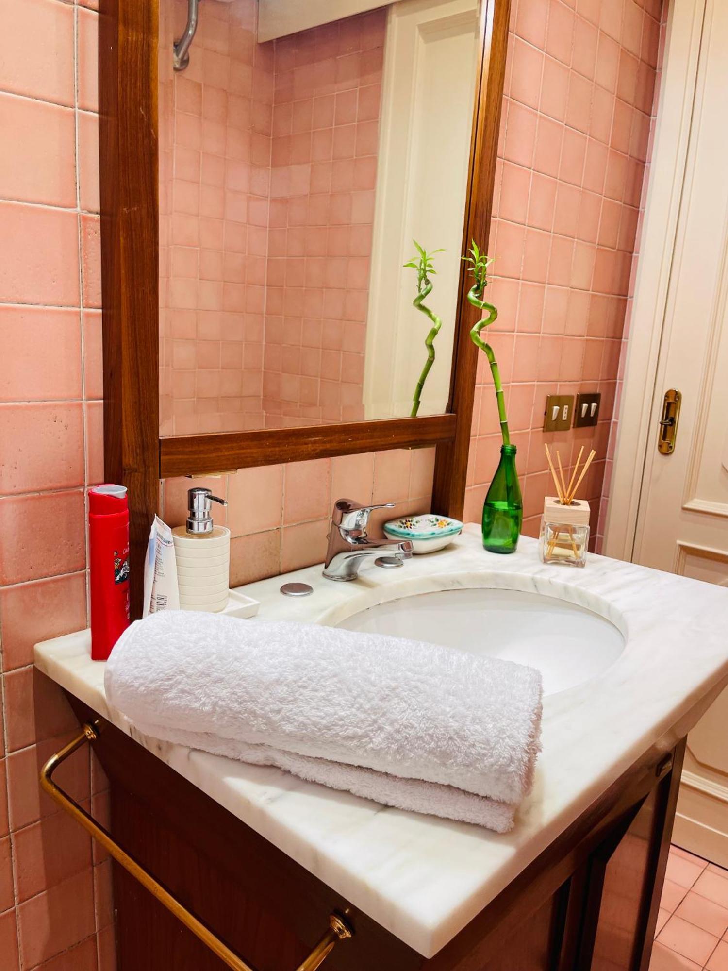 Holiday Colosseum Rome Bed & Breakfast Dış mekan fotoğraf